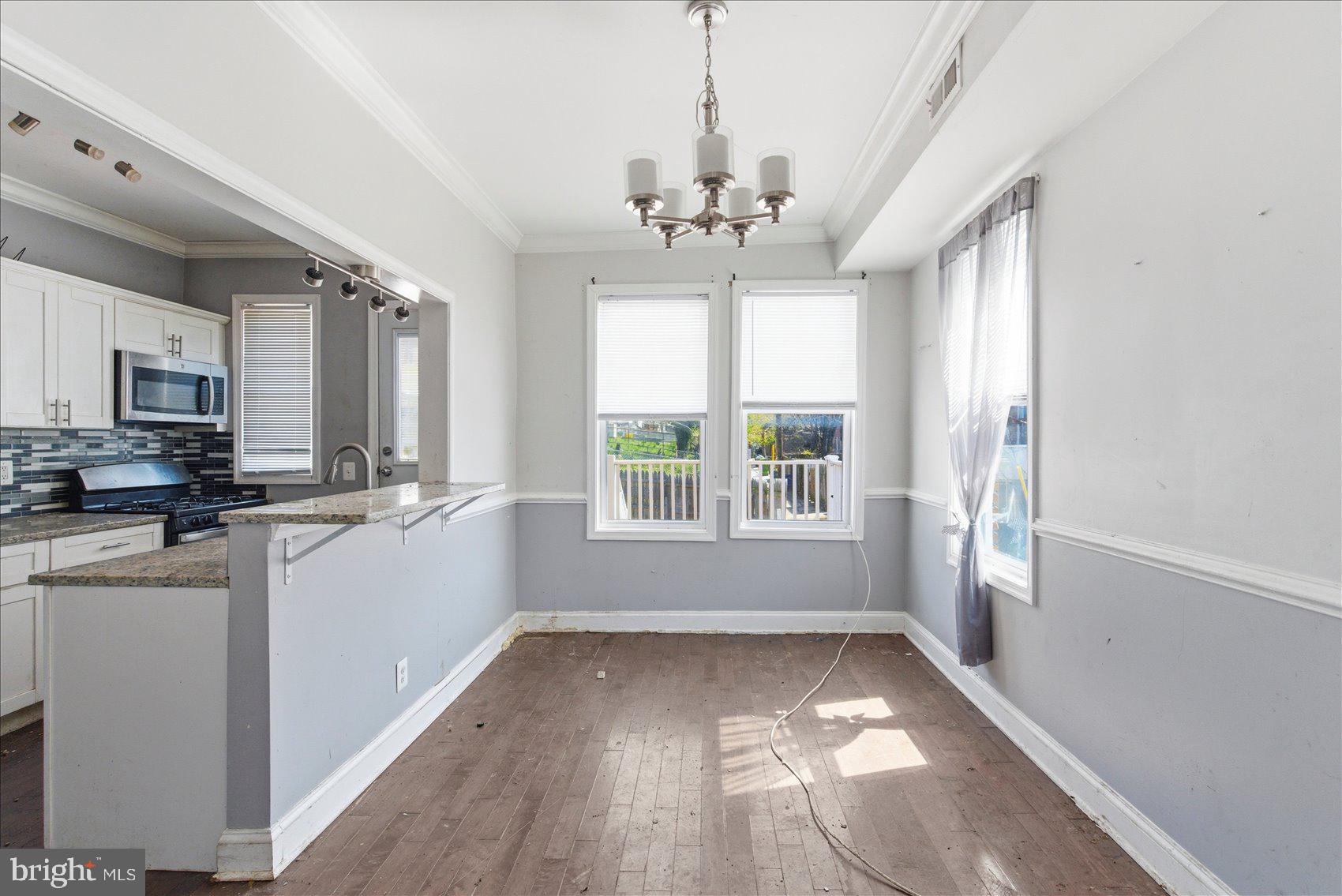 209 South Tremont Road Baltimore, MD 21229 - Photo 9 of 34