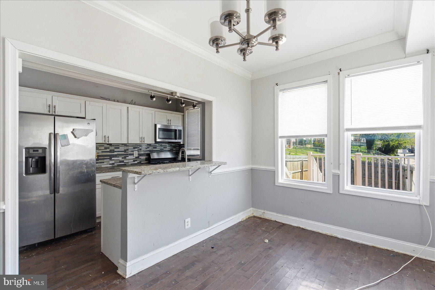 209 South Tremont Road Baltimore, MD 21229 - Photo 10 of 34