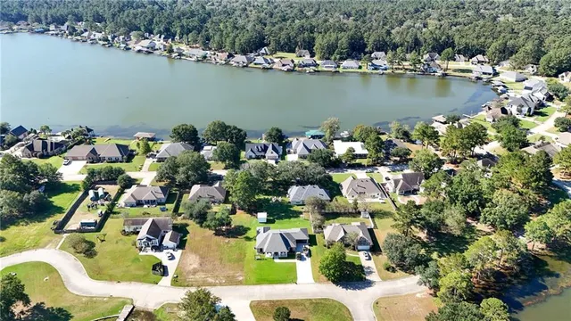 $325,000 | 13208 Riverlake Drive, Covington, LA 70435