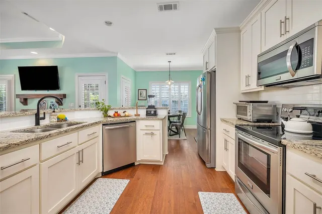 $979,000 | 18 Country Club Court, St. Simons Island, GA 31522