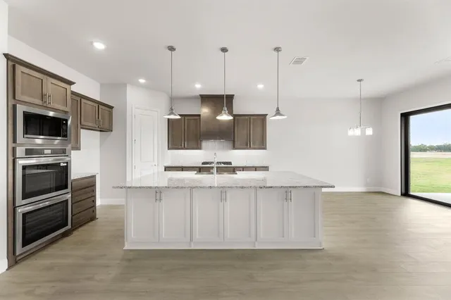 $749,900 | 132 Evanston Court, Rhome, TX 76078