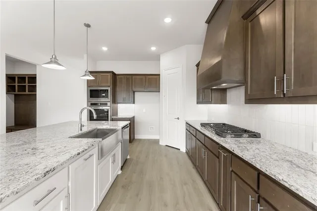 $749,900 | 132 Evanston Court, Rhome, TX 76078