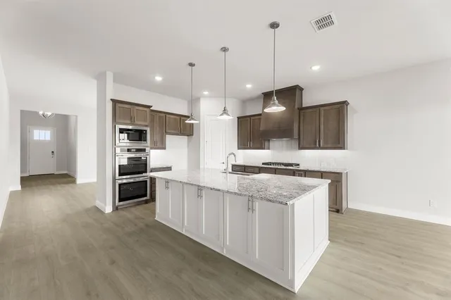 $749,900 | 132 Evanston Court, Rhome, TX 76078