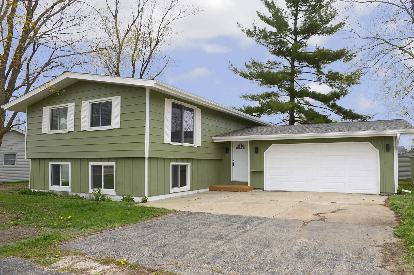 12 Airport Road Ottawa, IL 61350 - Photo 1 of 20 Gallery Image 1