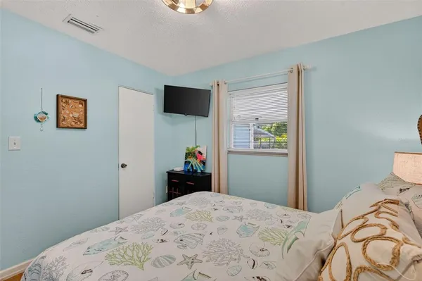 $3,500 | 2444 34th Avenue North, St. Petersburg, FL 33713