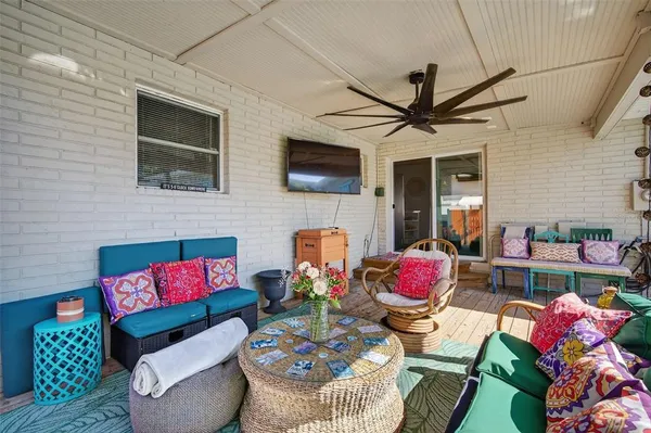 $3,500 | 2444 34th Avenue North, St. Petersburg, FL 33713