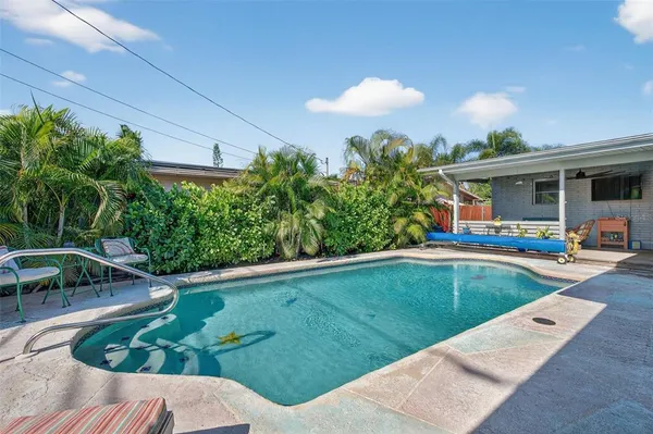 $3,500 | 2444 34th Avenue North, St. Petersburg, FL 33713
