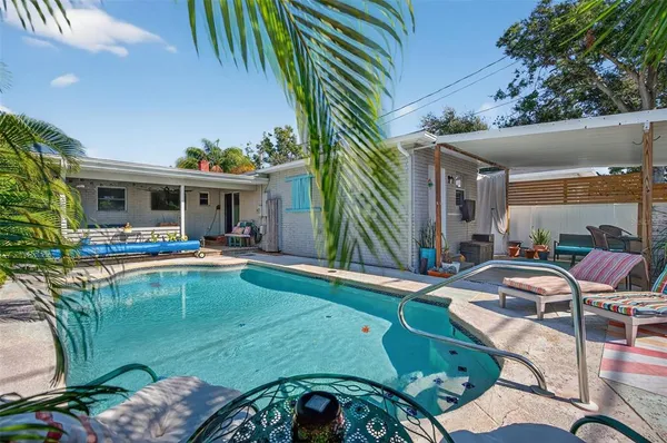 $3,500 | 2444 34th Avenue North, St. Petersburg, FL 33713