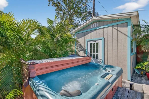 $3,500 | 2444 34th Avenue North, St. Petersburg, FL 33713
