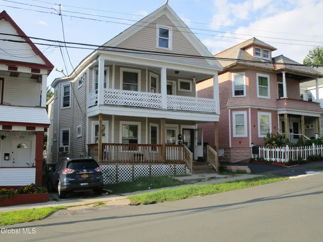 $1,750 | 231 Division Street, Schenectady, NY 12304