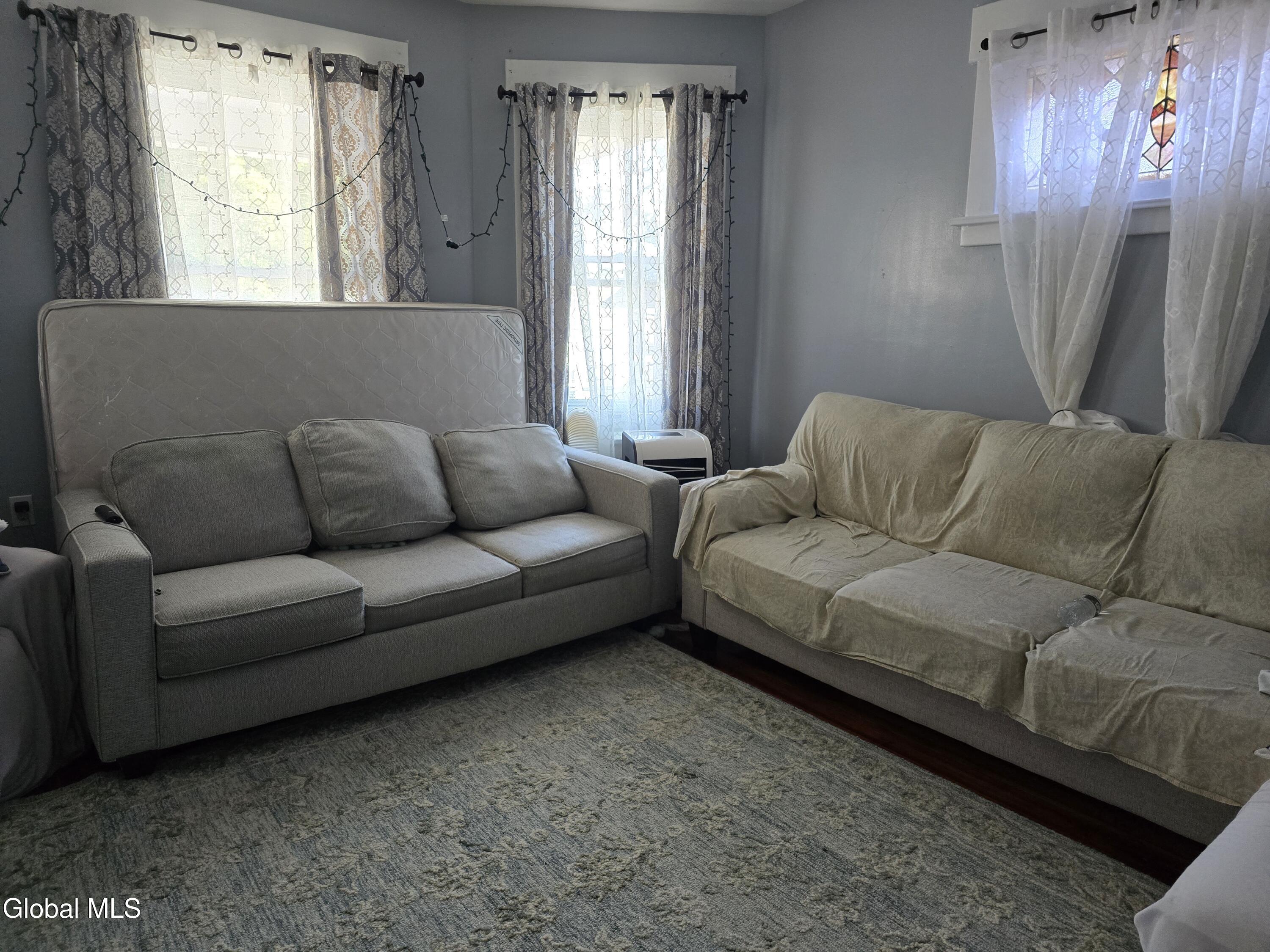 231 Division Street Schenectady, NY 12304 - Photo 2 of 9 231 Division - LR