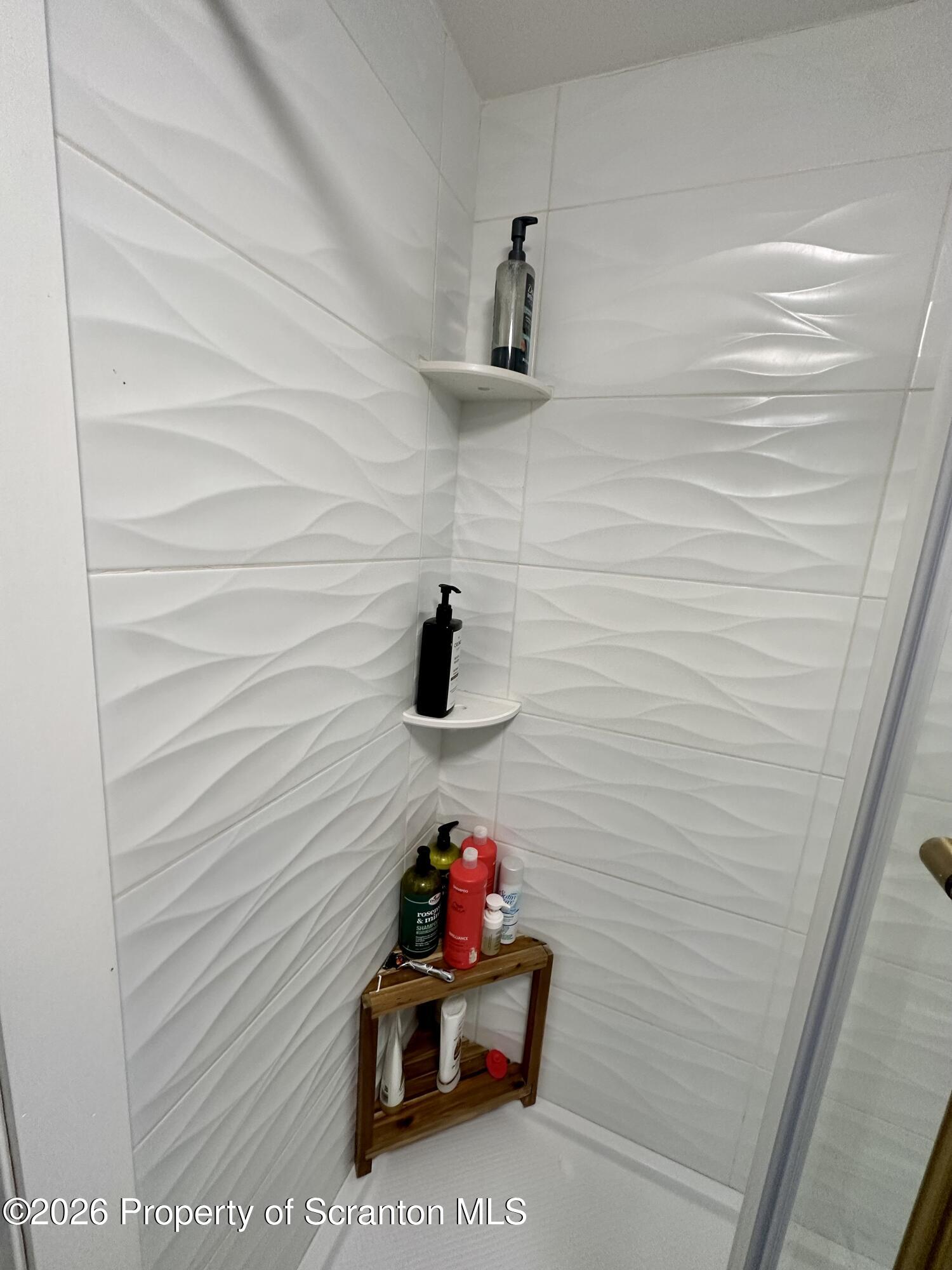 1210 Summit Pointe Scranton, PA 18508 - Photo 19 of 35 IMG_9015