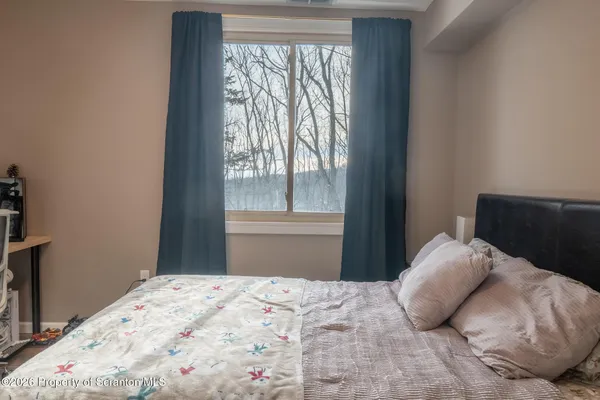 $179,400 | 1210 Summit Pointe, Scranton, PA 18508