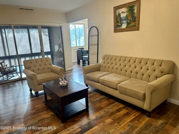 $179,400 | 1210 Summit Pointe, Scranton, PA 18508