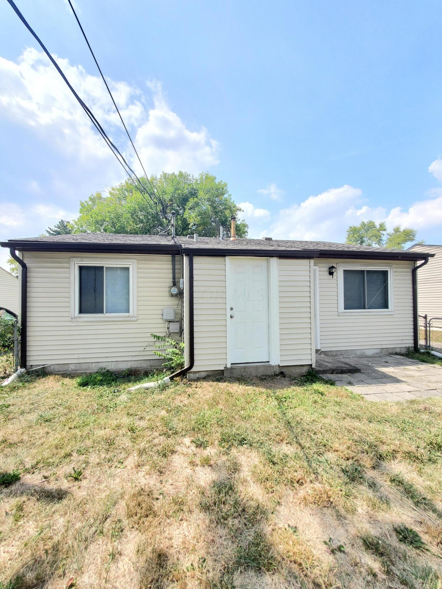 2588 Nona Road Columbus, OH 43207 - Photo 4 of 20 20240826_141803