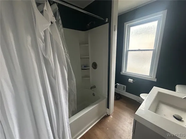 $1,600 | 625 East Utica Street, Buffalo, NY 14211