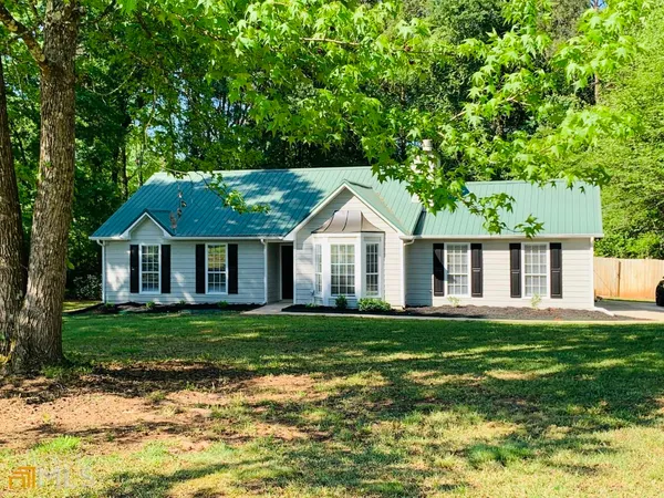 $2,450 | 30 Standing Rock Road, Senoia, GA 30276