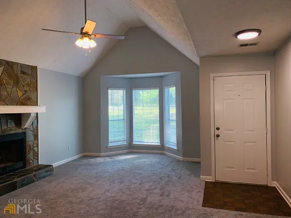 $2,450 | 30 Standing Rock Road, Senoia, GA 30276