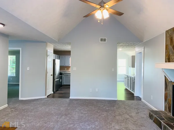 $2,450 | 30 Standing Rock Road, Senoia, GA 30276