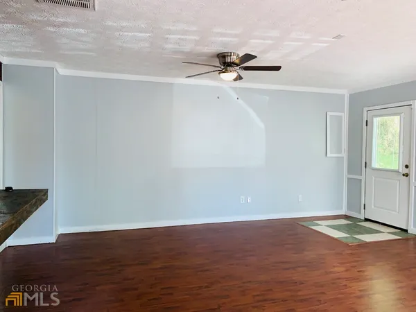 $2,450 | 30 Standing Rock Road, Senoia, GA 30276