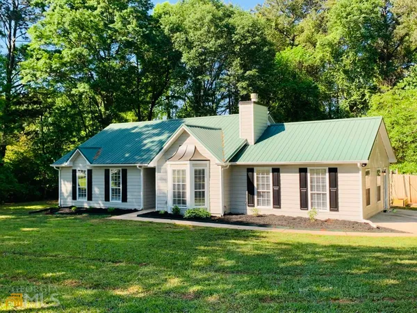 $2,450 | 30 Standing Rock Road, Senoia, GA 30276