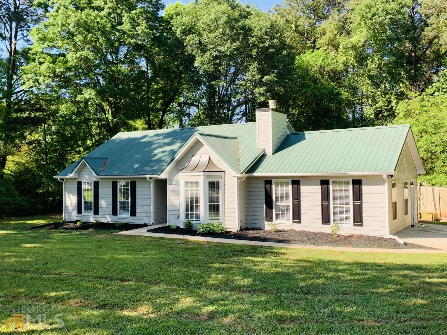 30 Standing Rock Road Senoia, GA 30276 - Photo 2 of 32