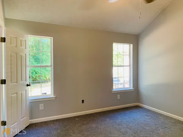$2,450 | 30 Standing Rock Road, Senoia, GA 30276