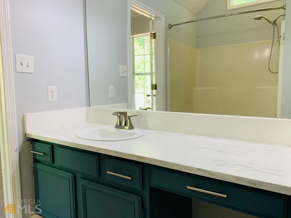 $2,450 | 30 Standing Rock Road, Senoia, GA 30276