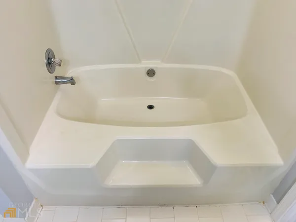 $2,450 | 30 Standing Rock Road, Senoia, GA 30276
