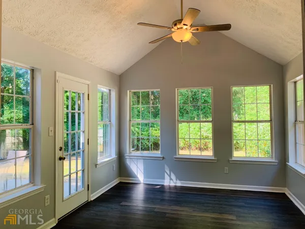 $2,450 | 30 Standing Rock Road, Senoia, GA 30276