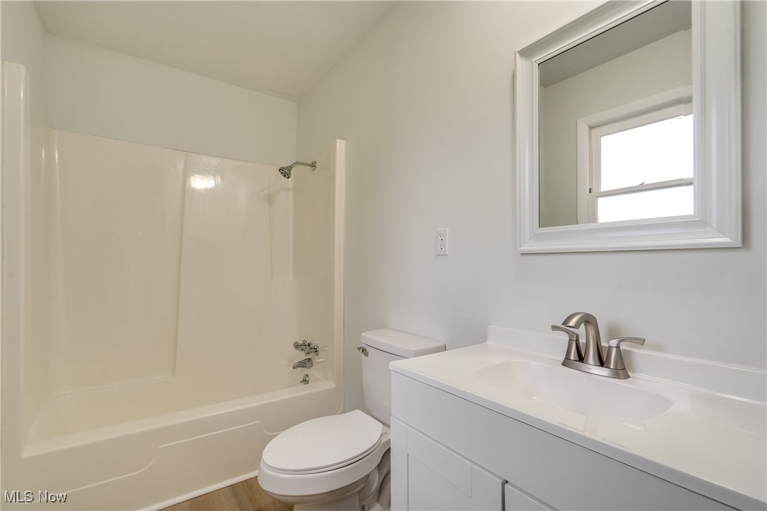 64318 Haught Road Cambridge, OH 43725 - Photo 14 of 34 Full Bathroom