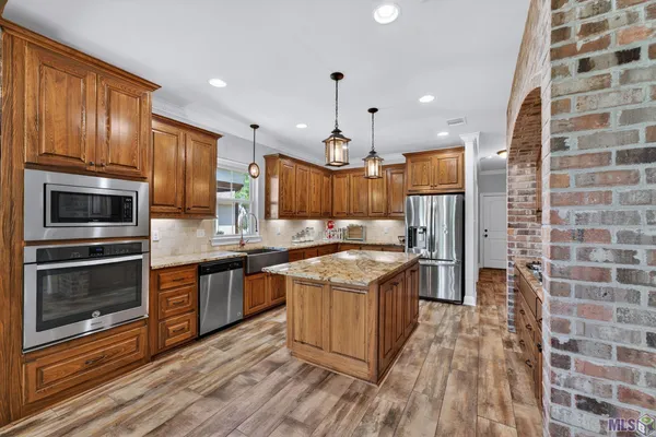 $385,000 | 12163 Deventer Drive, Geismar, LA 70734