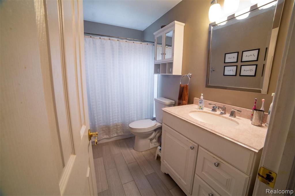 42262 Park Ridge Road Novi, MI 48375 - Photo 15 of 37