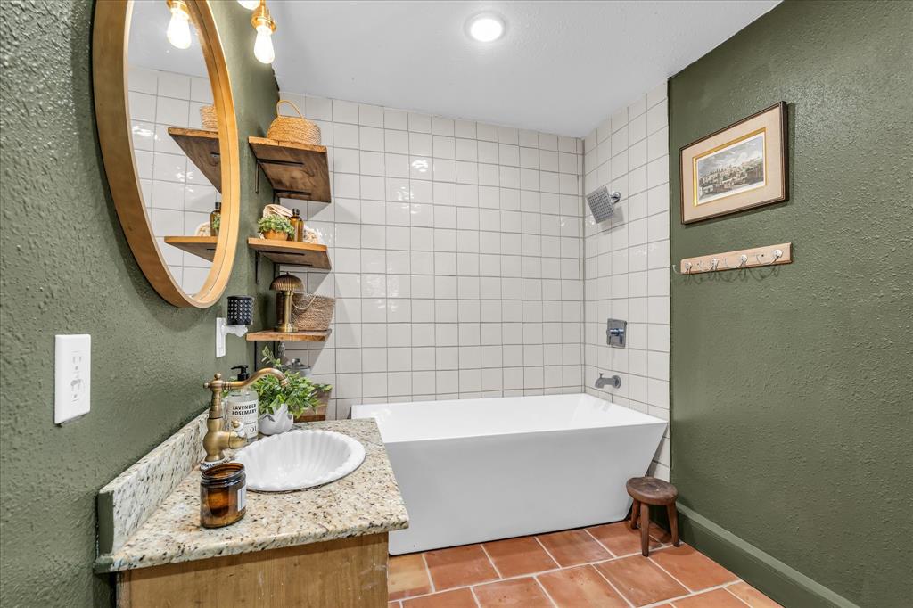 261 Windmill Lane Waco, TX 76705 - Photo 14 of 35