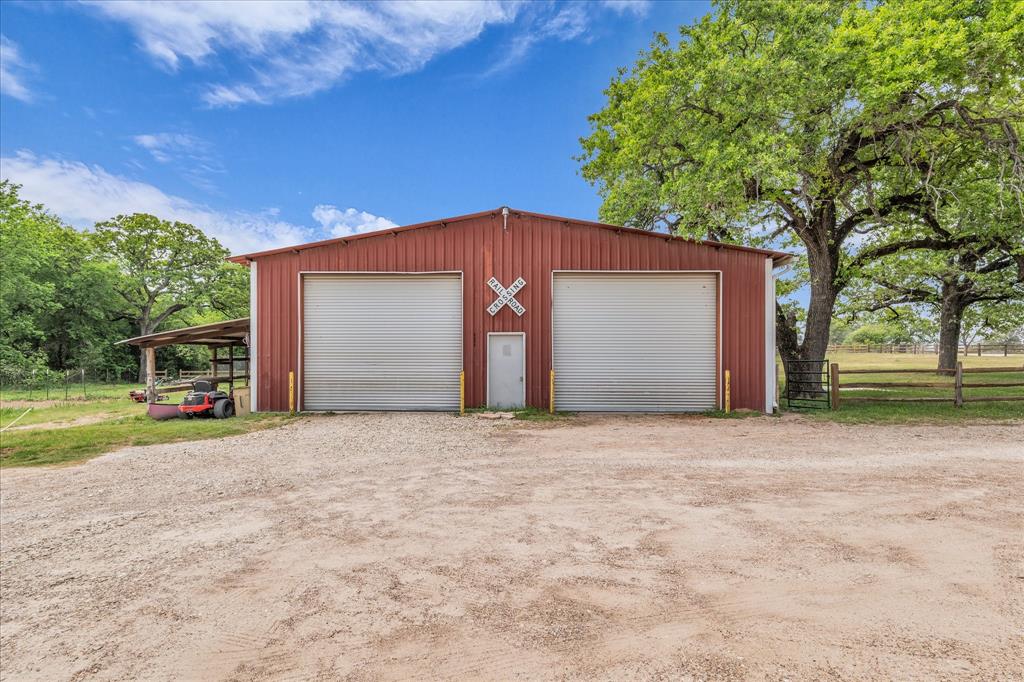 261 Windmill Lane Waco, TX 76705 - Photo 2 of 35 Front garage entry to home