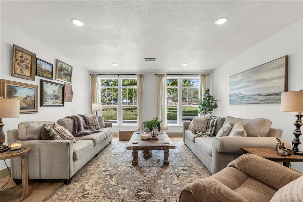 261 Windmill Lane Waco, TX 76705 - Photo 7 of 35