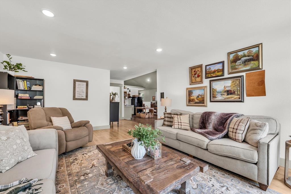 261 Windmill Lane Waco, TX 76705 - Photo 8 of 35