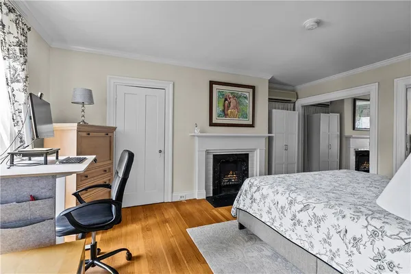 $6,750 | 36 Kay Street, Unit 5, Newport, RI 02840