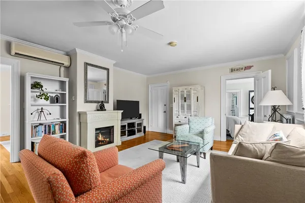 $6,750 | 36 Kay Street, Unit 5, Newport, RI 02840
