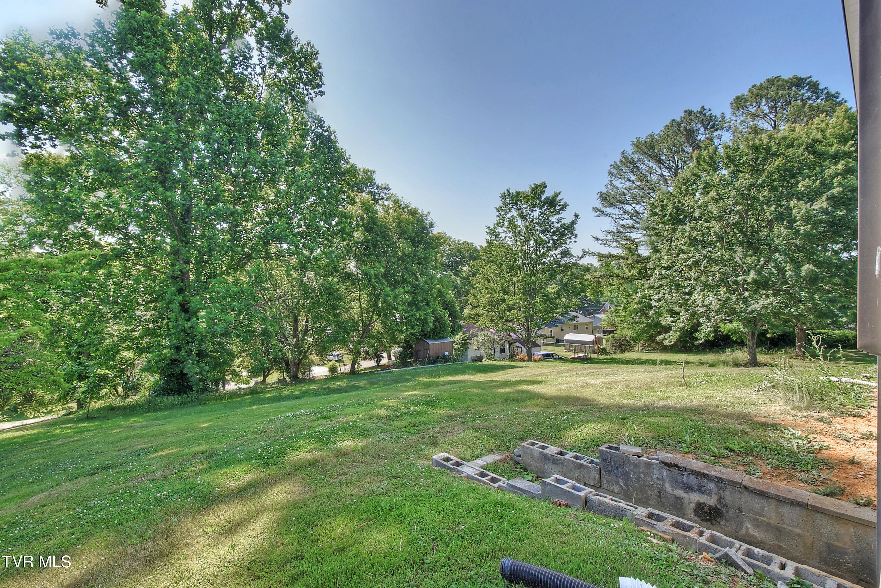 124 Fairridge Road Johnson City, TN 37604 - Photo 36 of 38 35