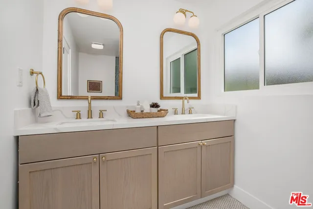 $1,689,000 | 923 Larker Avenue, Los Angeles, CA 90042