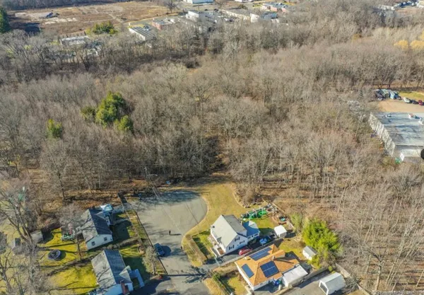 a view of a yard