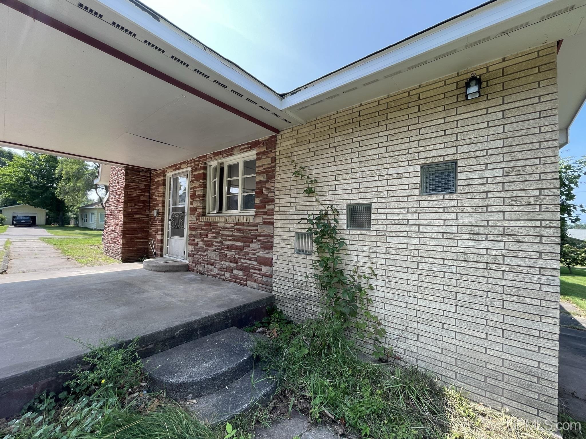 102 West Fall Street L'Anse, MI 49946 - Photo 32 of 43