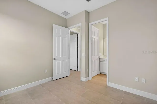 $425,000 | 8592 Hempstead Way, Mount Dora, FL 32757