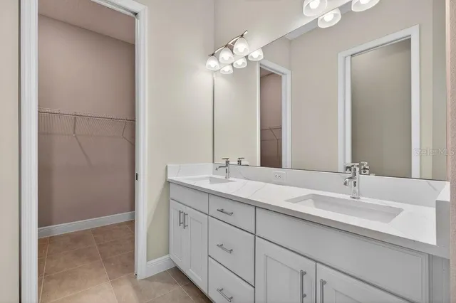 $425,000 | 8592 Hempstead Way, Mount Dora, FL 32757