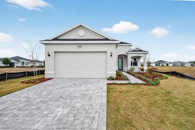 $425,000 | 8592 Hempstead Way, Mount Dora, FL 32757