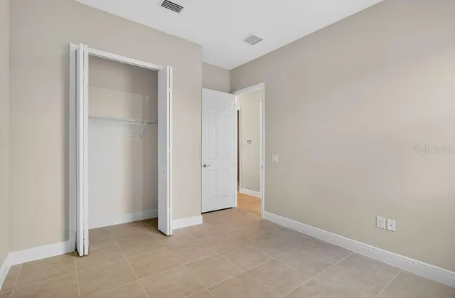 $425,000 | 8592 Hempstead Way, Mount Dora, FL 32757