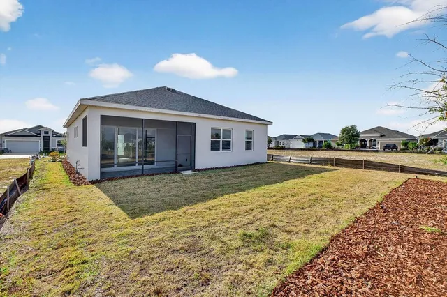 $425,000 | 8592 Hempstead Way, Mount Dora, FL 32757