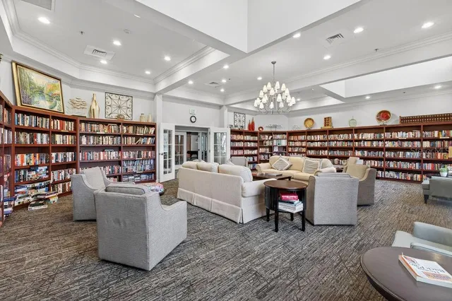 $425,000 | 8592 Hempstead Way, Mount Dora, FL 32757