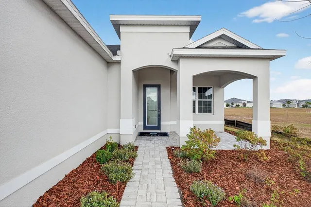 $425,000 | 8592 Hempstead Way, Mount Dora, FL 32757
